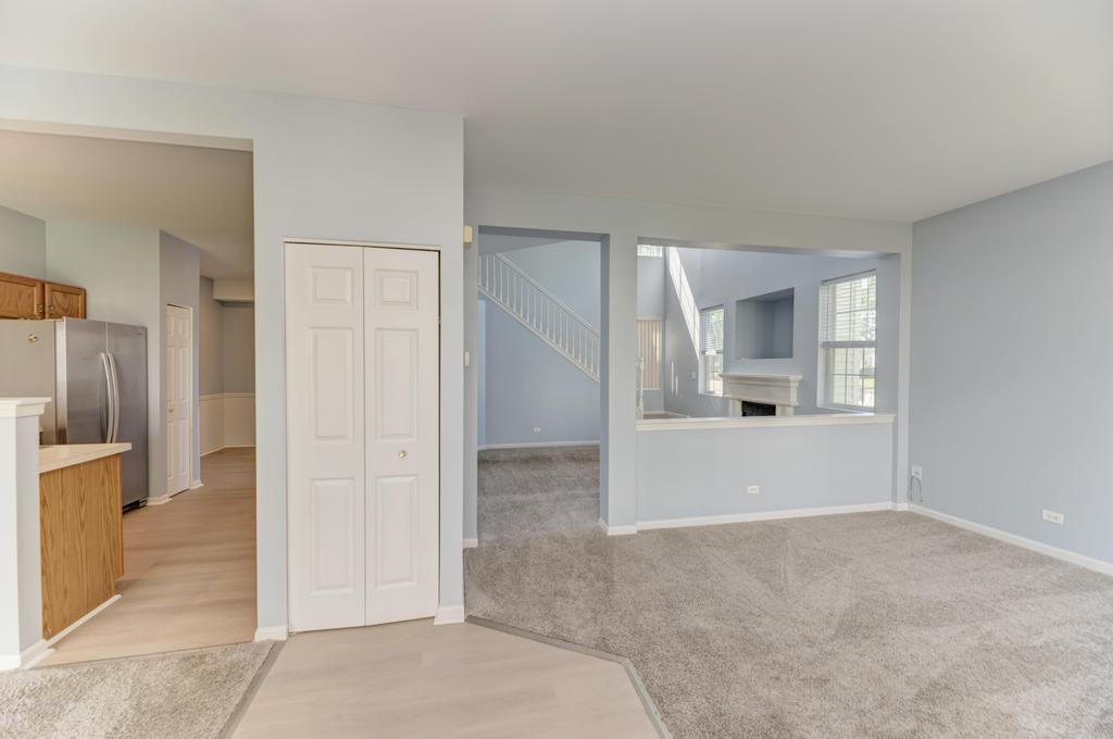 2279 Reflections Drive Aurora, IL 60502 - Photo 6 of 39