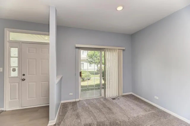 $345,000 | 2279 Reflections Drive, Aurora, IL 60502