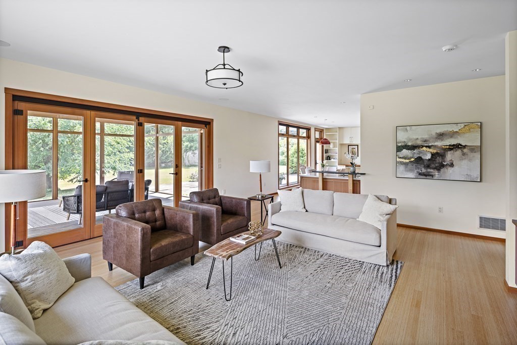 84 Littleton County Road Harvard, MA 01451 - Photo 13 of 41