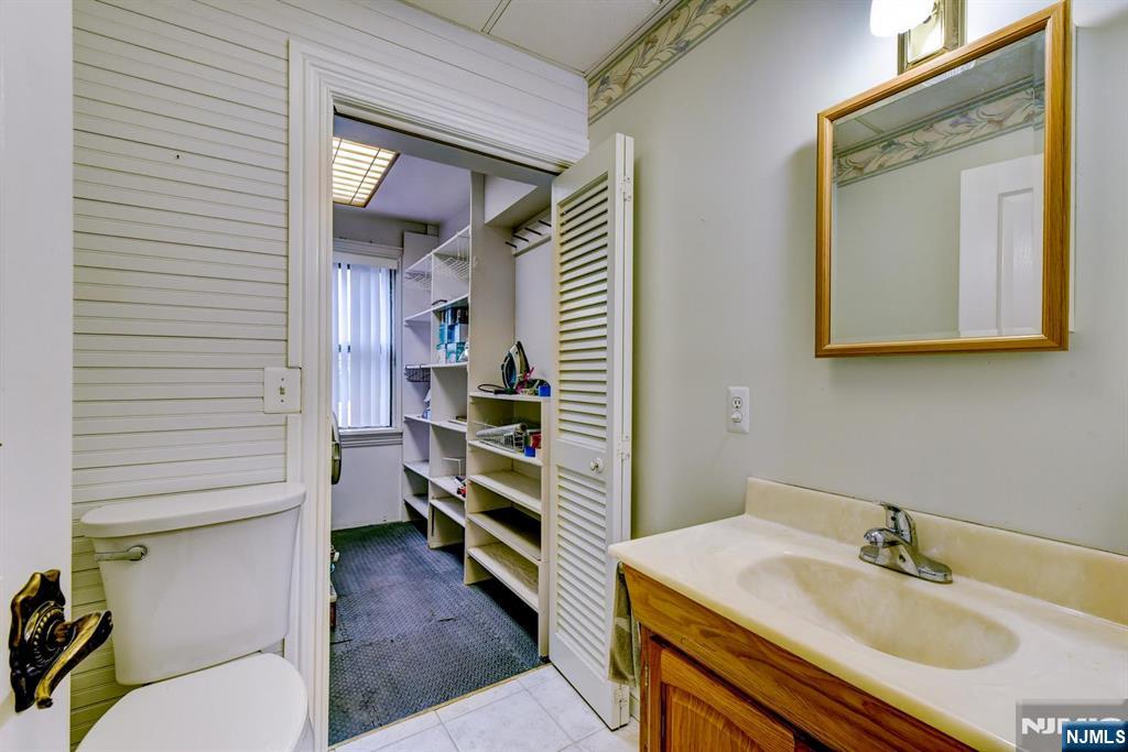 273 French Hill Road Wayne, NJ 07470 - Photo 20 of 49