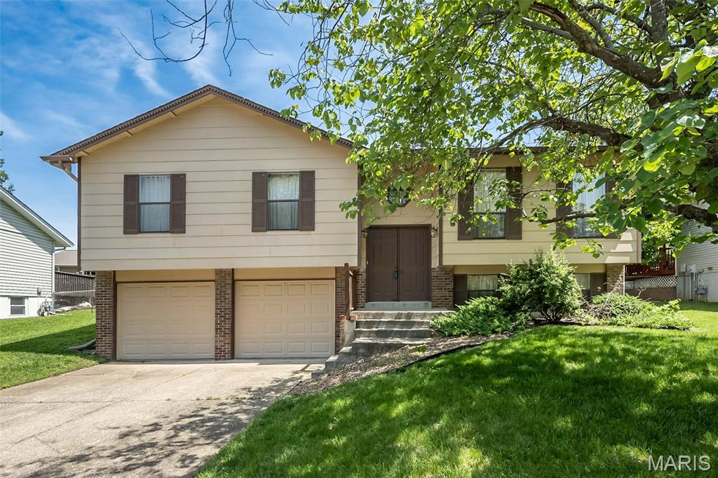 4216 Elkhart Lake Road St. Charles, MO 63304 - Photo 1 of 37