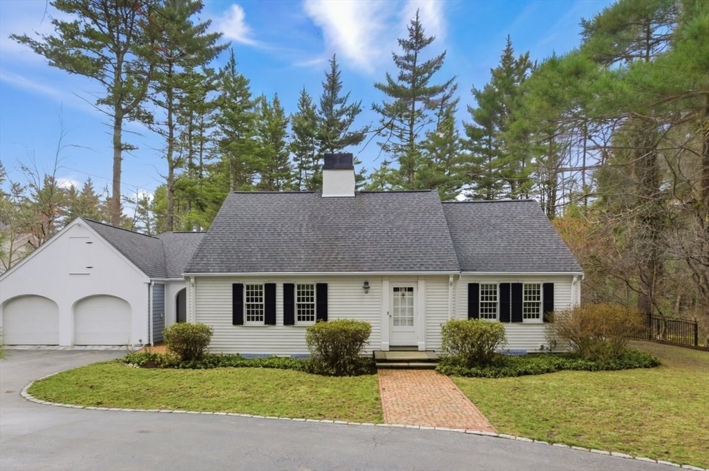 65 Walpole Street Dover, MA 02030 - Photo 1 of 41