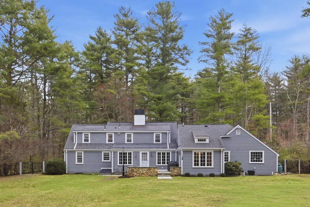 65 Walpole Street Dover, MA 02030 - Photo 2 of 41