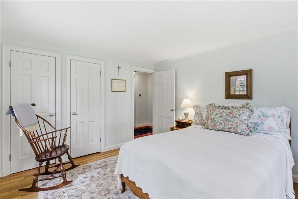 65 Walpole Street Dover, MA 02030 - Photo 21 of 41