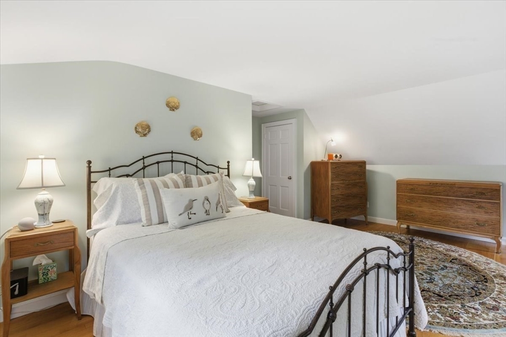 65 Walpole Street Dover, MA 02030 - Photo 28 of 41