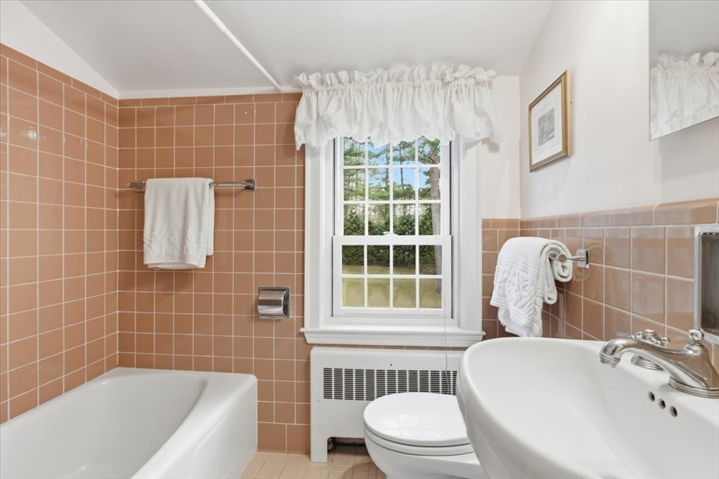 65 Walpole Street Dover, MA 02030 - Photo 30 of 41