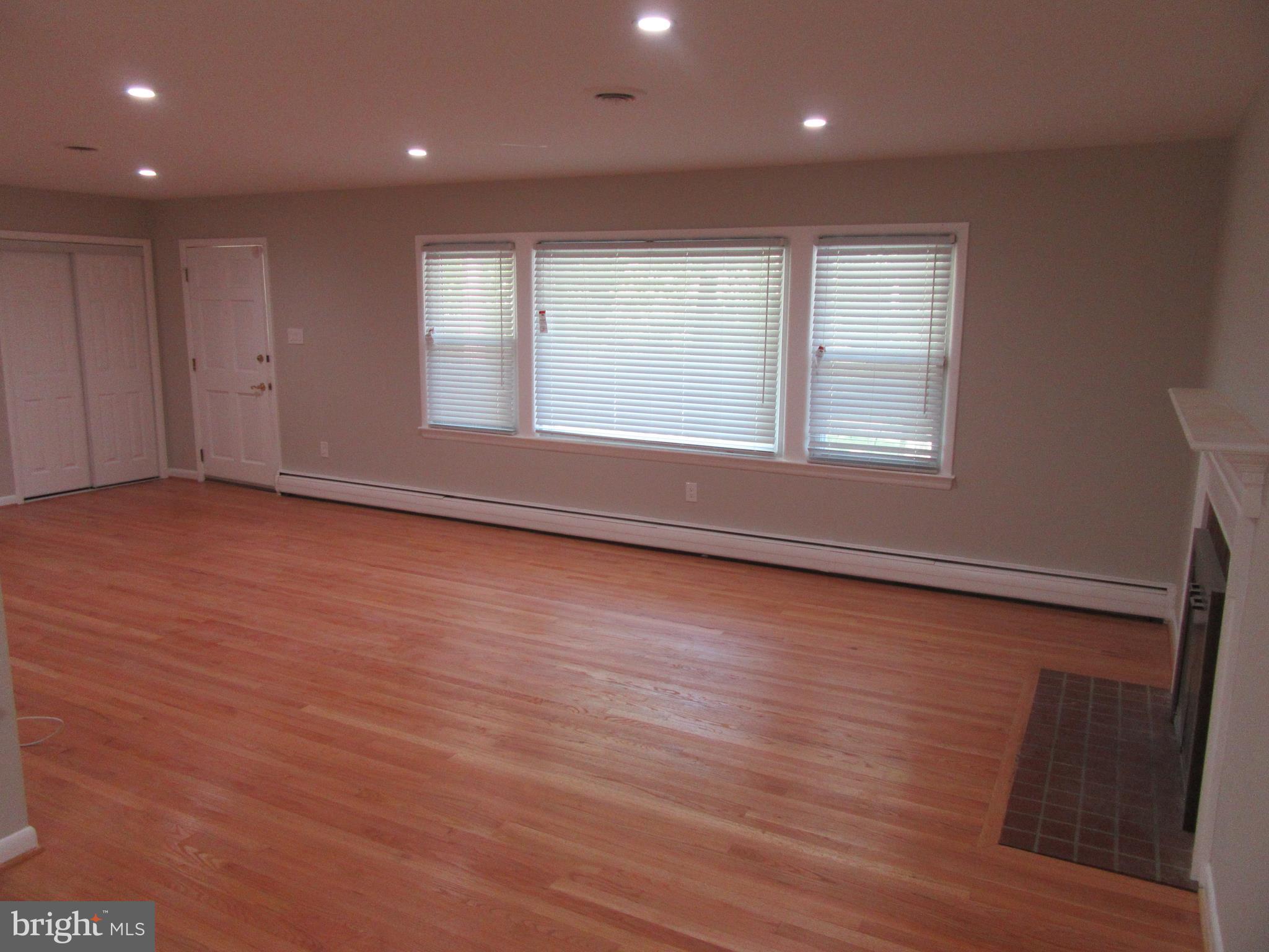 3903 Harrison Road Beltsville, MD 20705 - Photo 14 of 55 Living Room with large Bay window