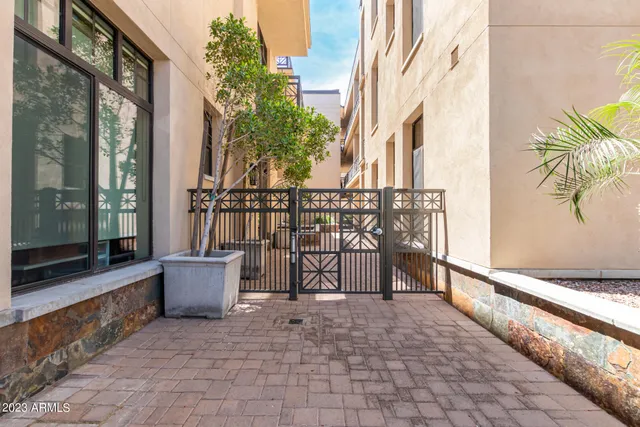 $9,000 | 8 Biltmore Estate, Unit 114, Phoenix, AZ 85016