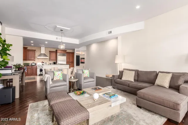 $9,000 | 8 Biltmore Estate, Unit 114, Phoenix, AZ 85016