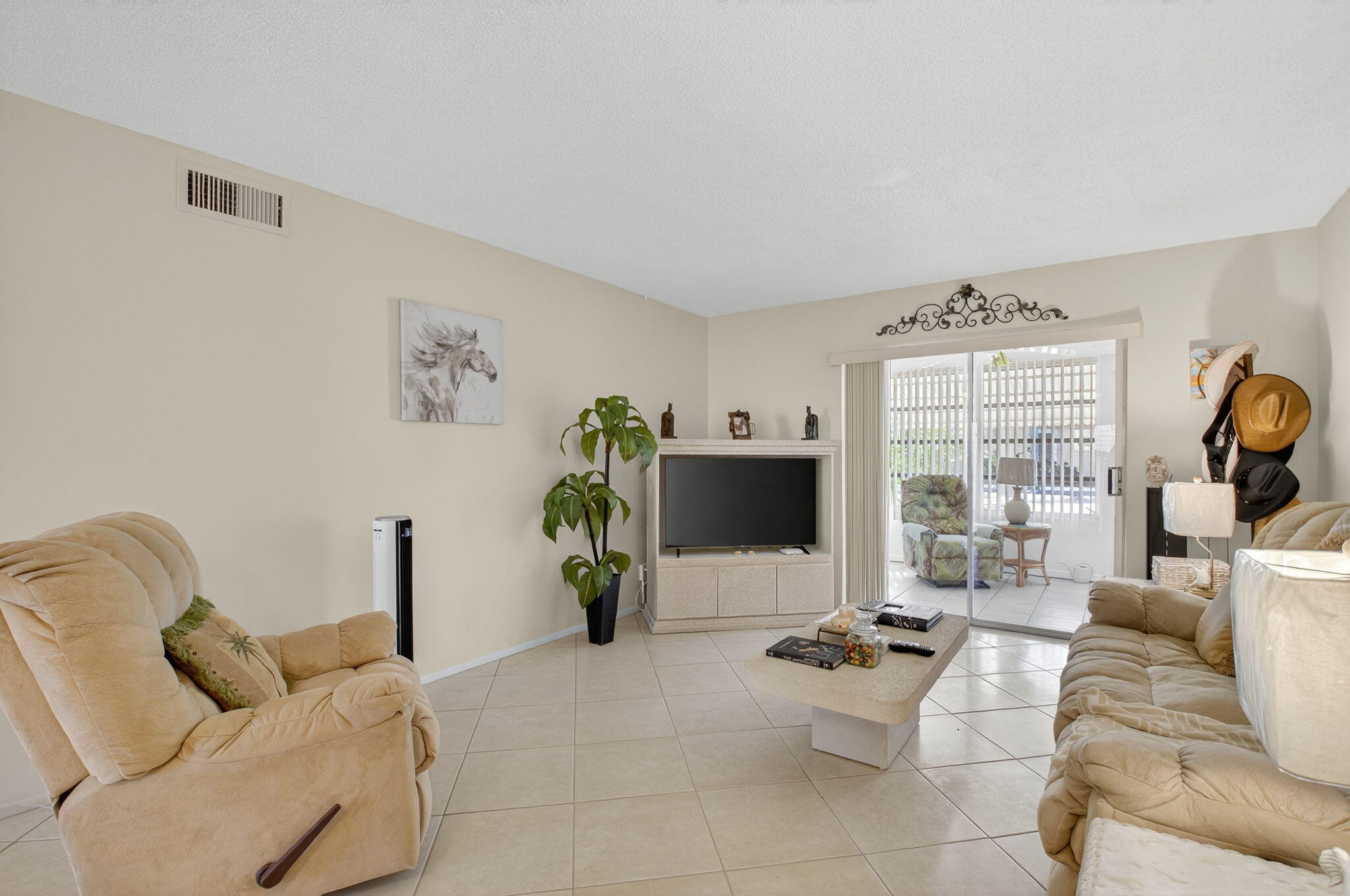 2152 Northeast 1st Way, Unit 101 Boynton Beach, FL 33435 - Photo 12 of 31 Village Royale 13