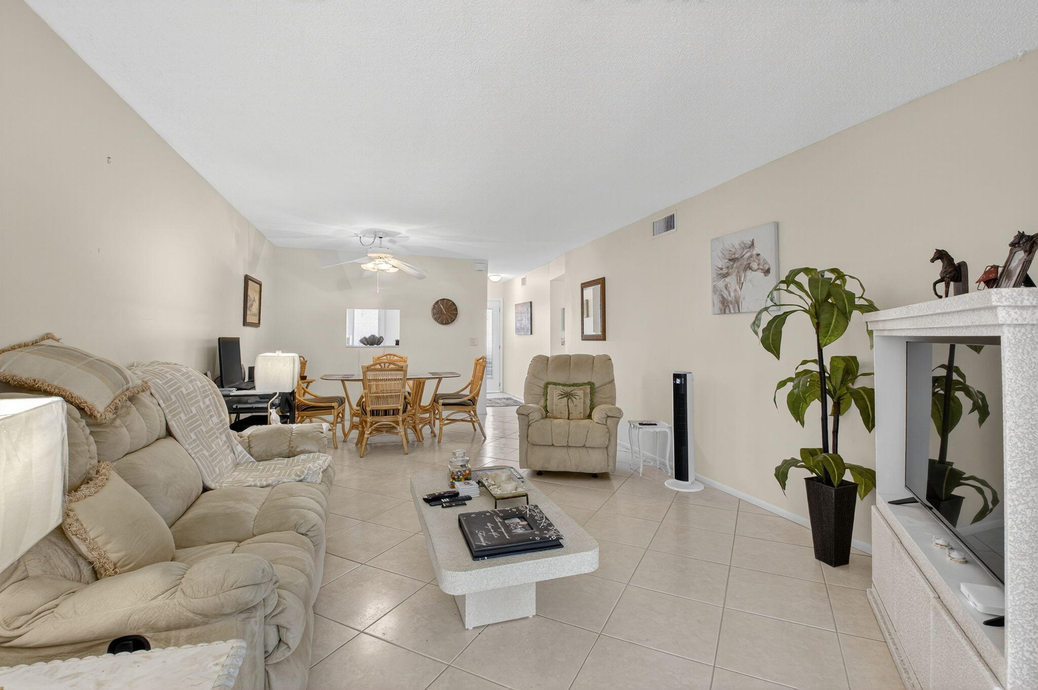2152 Northeast 1st Way, Unit 101 Boynton Beach, FL 33435 - Photo 13 of 31 Village Royale 14