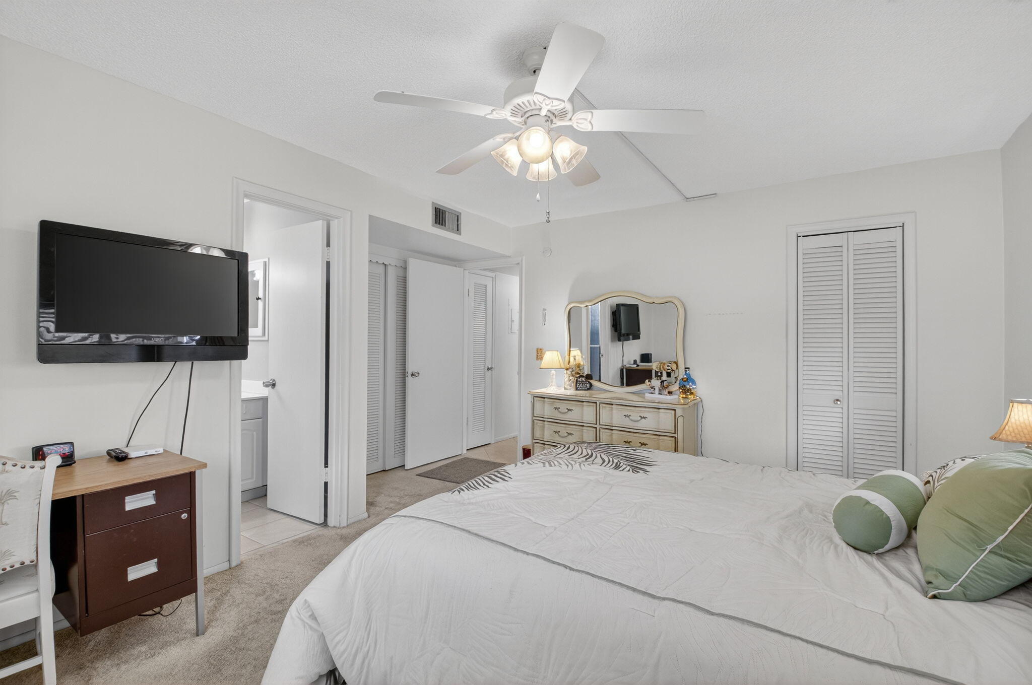 2152 Northeast 1st Way, Unit 101 Boynton Beach, FL 33435 - Photo 17 of 31 Village Royale 18