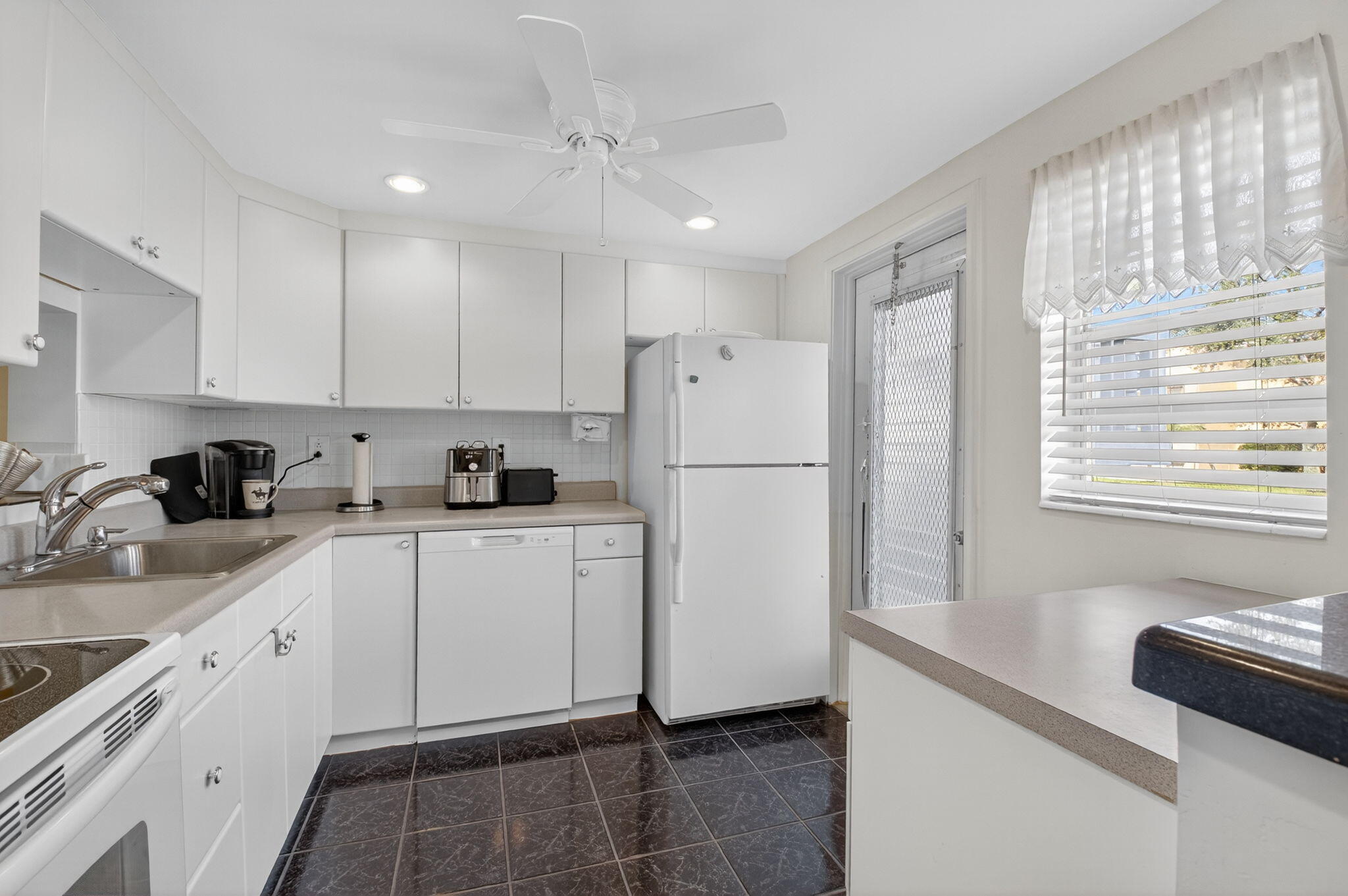 2152 Northeast 1st Way, Unit 101 Boynton Beach, FL 33435 - Photo 4 of 31 Village Royale 5