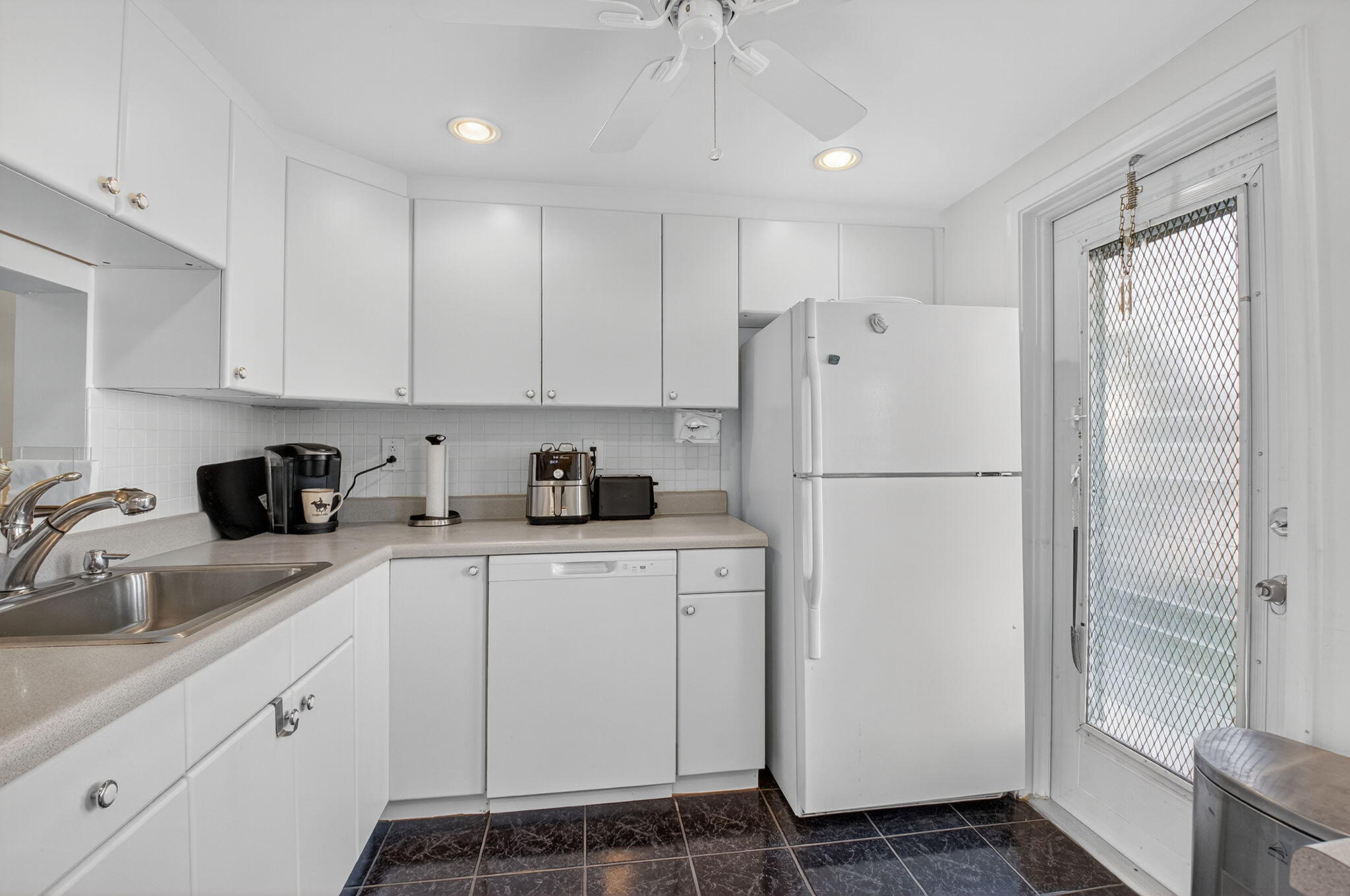 2152 Northeast 1st Way, Unit 101 Boynton Beach, FL 33435 - Photo 5 of 31 Village Royale 6