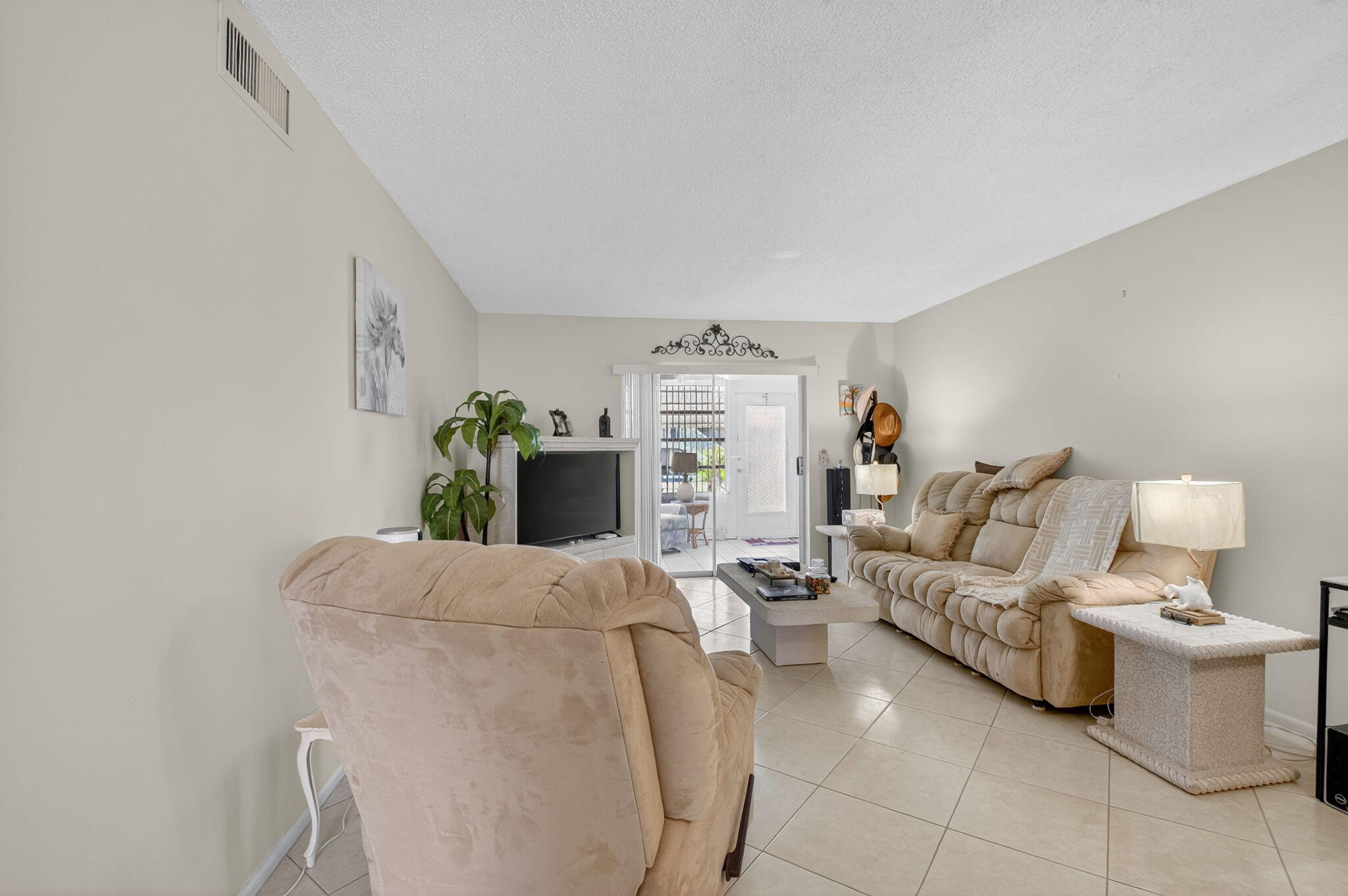 2152 Northeast 1st Way, Unit 101 Boynton Beach, FL 33435 - Photo 10 of 31 Village Royale 11