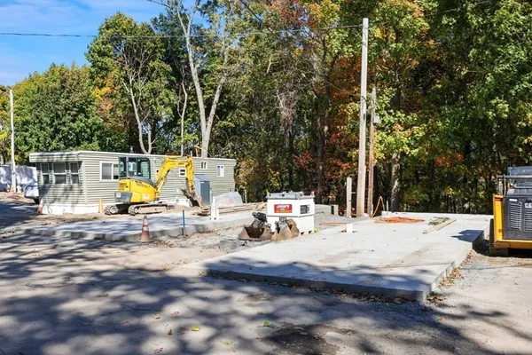 $205,000 | 98 Newbury Street, Unit 2B, Danvers, MA 01923