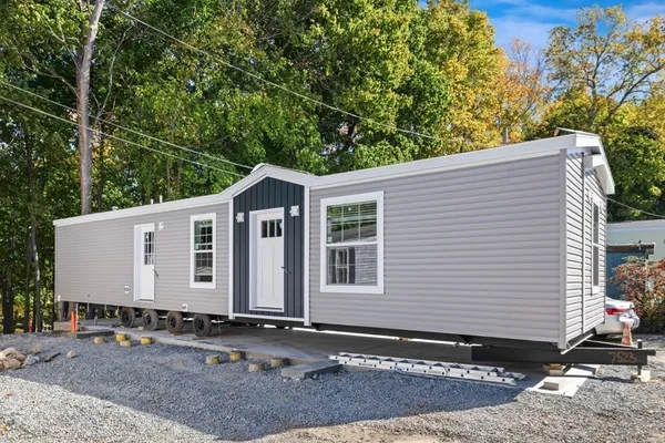 $205,000 | 98 Newbury Street, Unit 2B, Danvers, MA 01923
