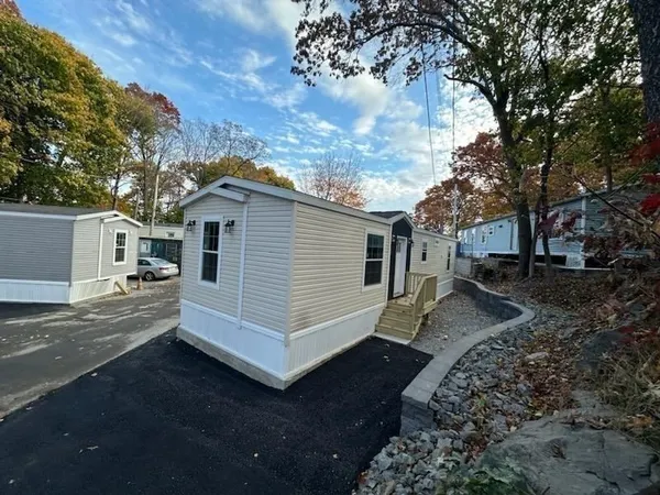 $205,000 | 98 Newbury Street, Unit 2B, Danvers, MA 01923