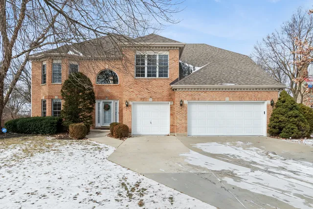 $835,000 | 723 Mesa Drive, Naperville, IL 60565