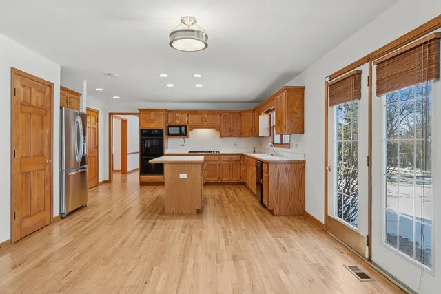 $835,000 | 723 Mesa Drive, Naperville, IL 60565