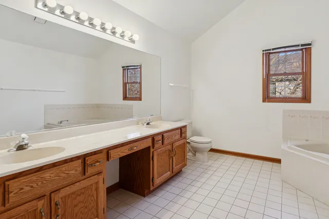 $835,000 | 723 Mesa Drive, Naperville, IL 60565