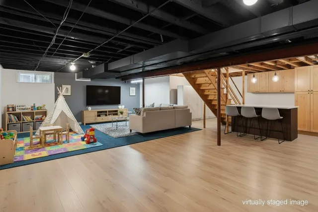 $835,000 | 723 Mesa Drive, Naperville, IL 60565