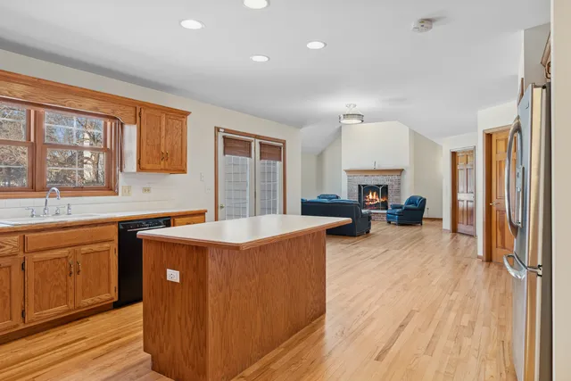 $835,000 | 723 Mesa Drive, Naperville, IL 60565