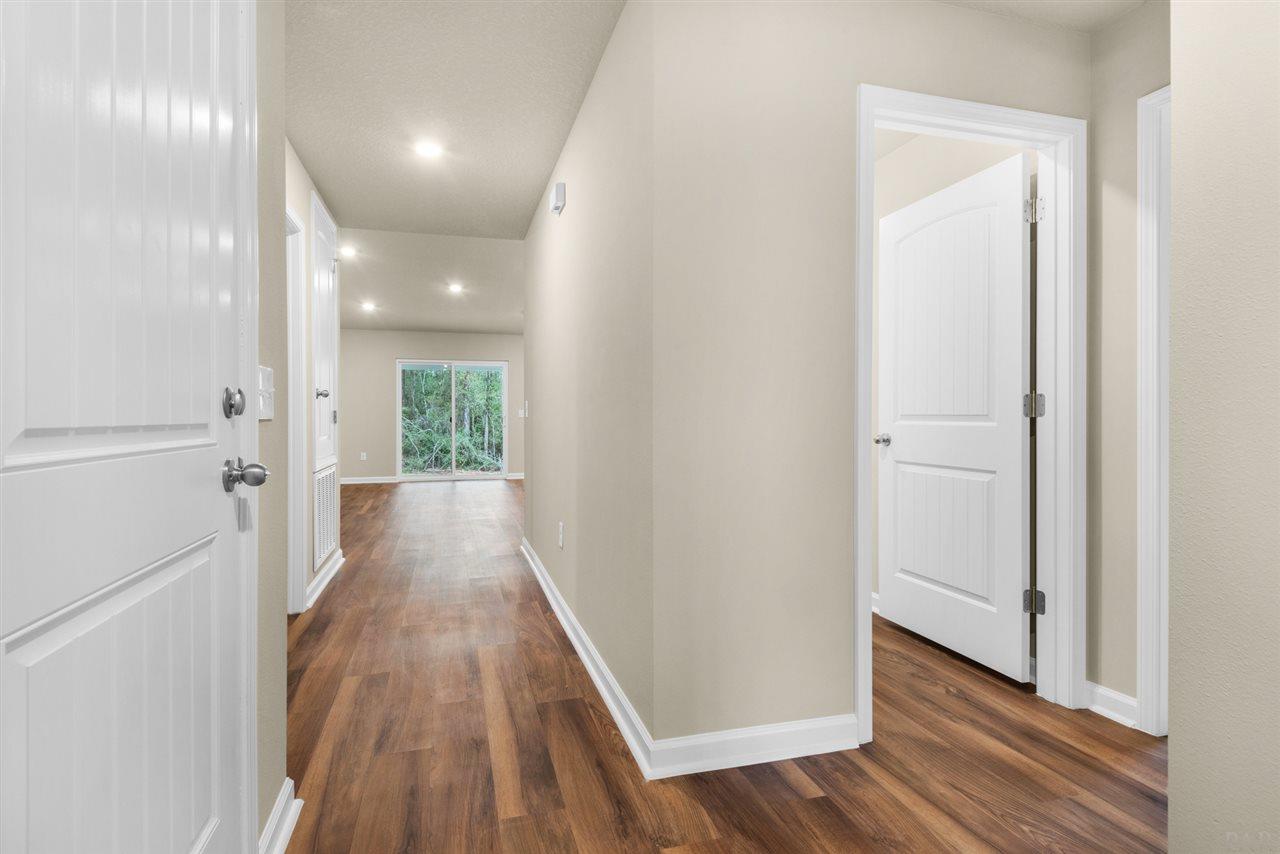 8973 Skip Stone Road Milton, FL 32583 - Photo 4 of 32 Gallery Image 4