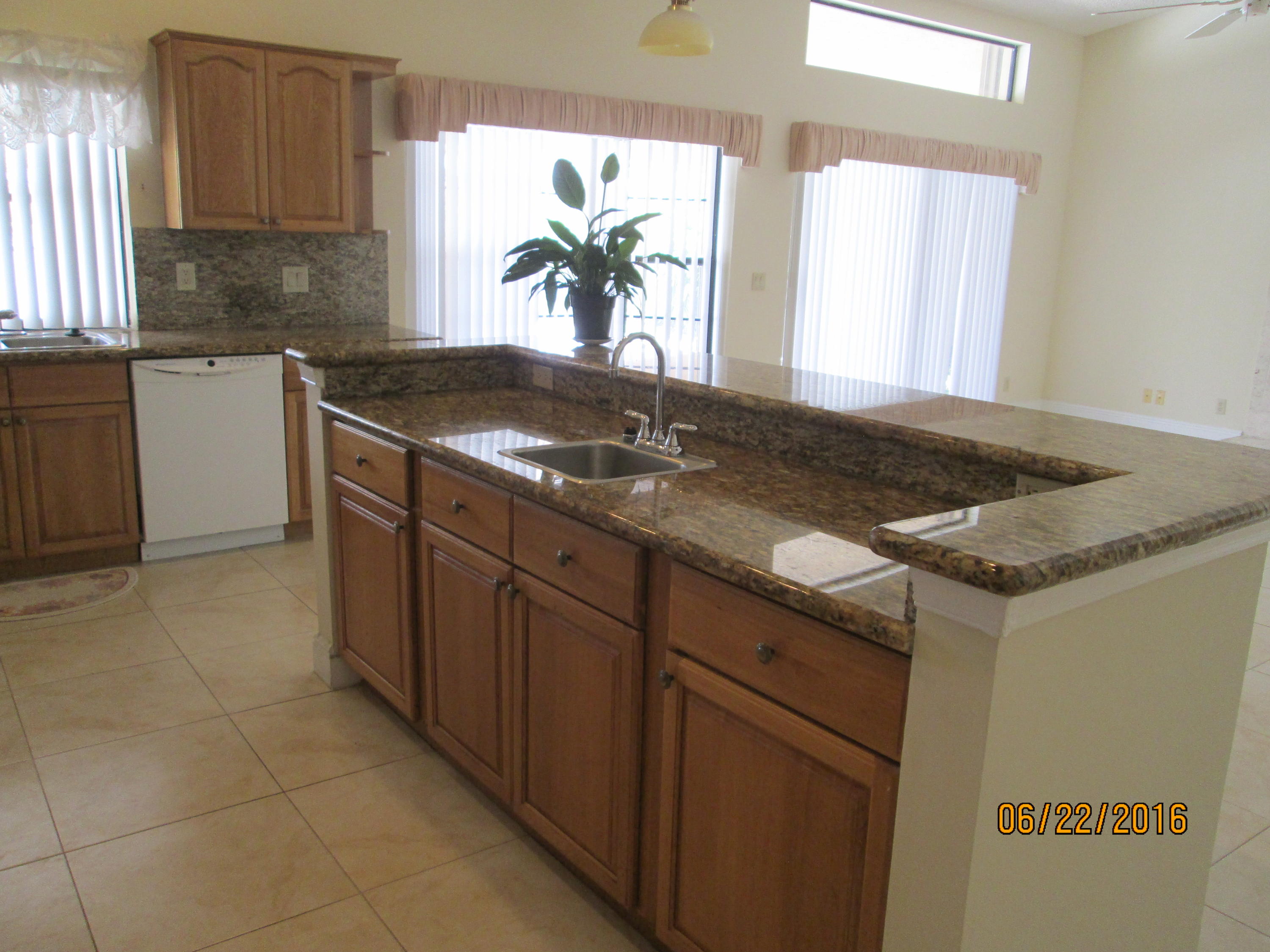 20681 Bay Brooke Court Boca Raton, FL 33498 - Photo 14 of 16 KITCHEN