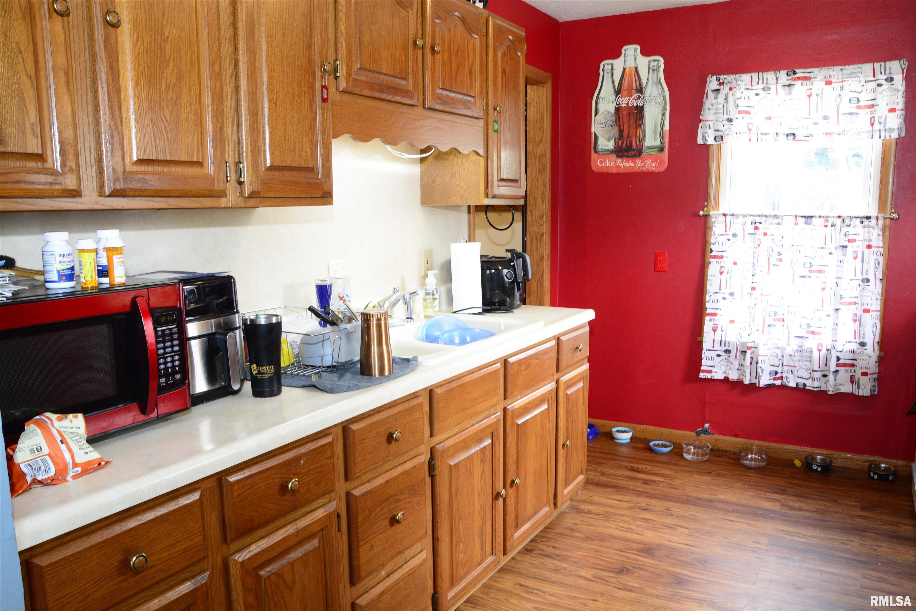 325 South White Street Macomb, IL 61455 - Photo 6 of 12