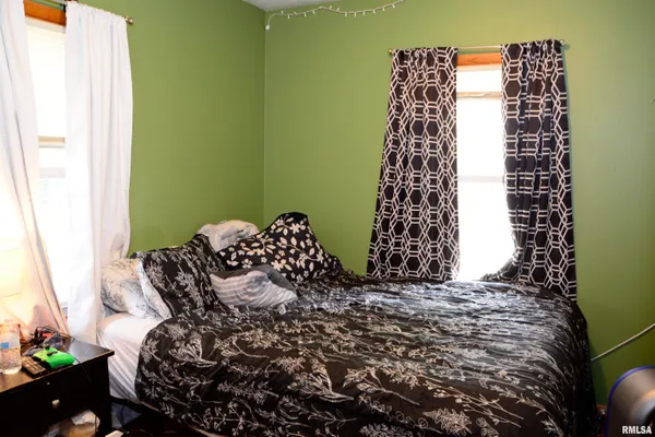 $79,900 | 325 South White Street, Macomb, IL 61455