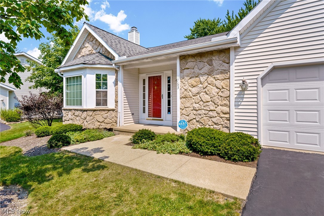 1763 Richmond Rd Lyndhurst OH 44124