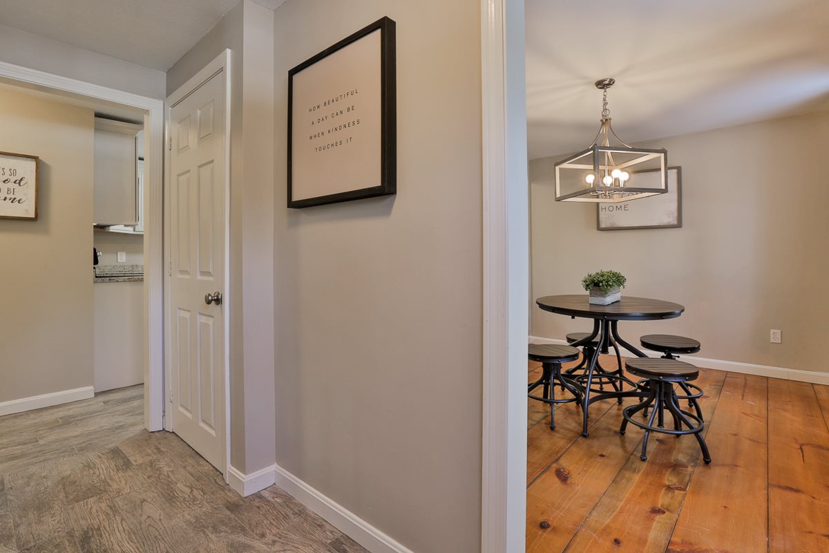 83 Gulf Road Derry, NH 03038 - Photo 11 of 32