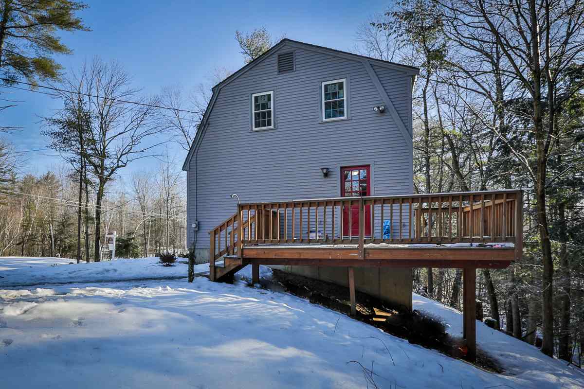 83 Gulf Road Derry, NH 03038 - Photo 27 of 32