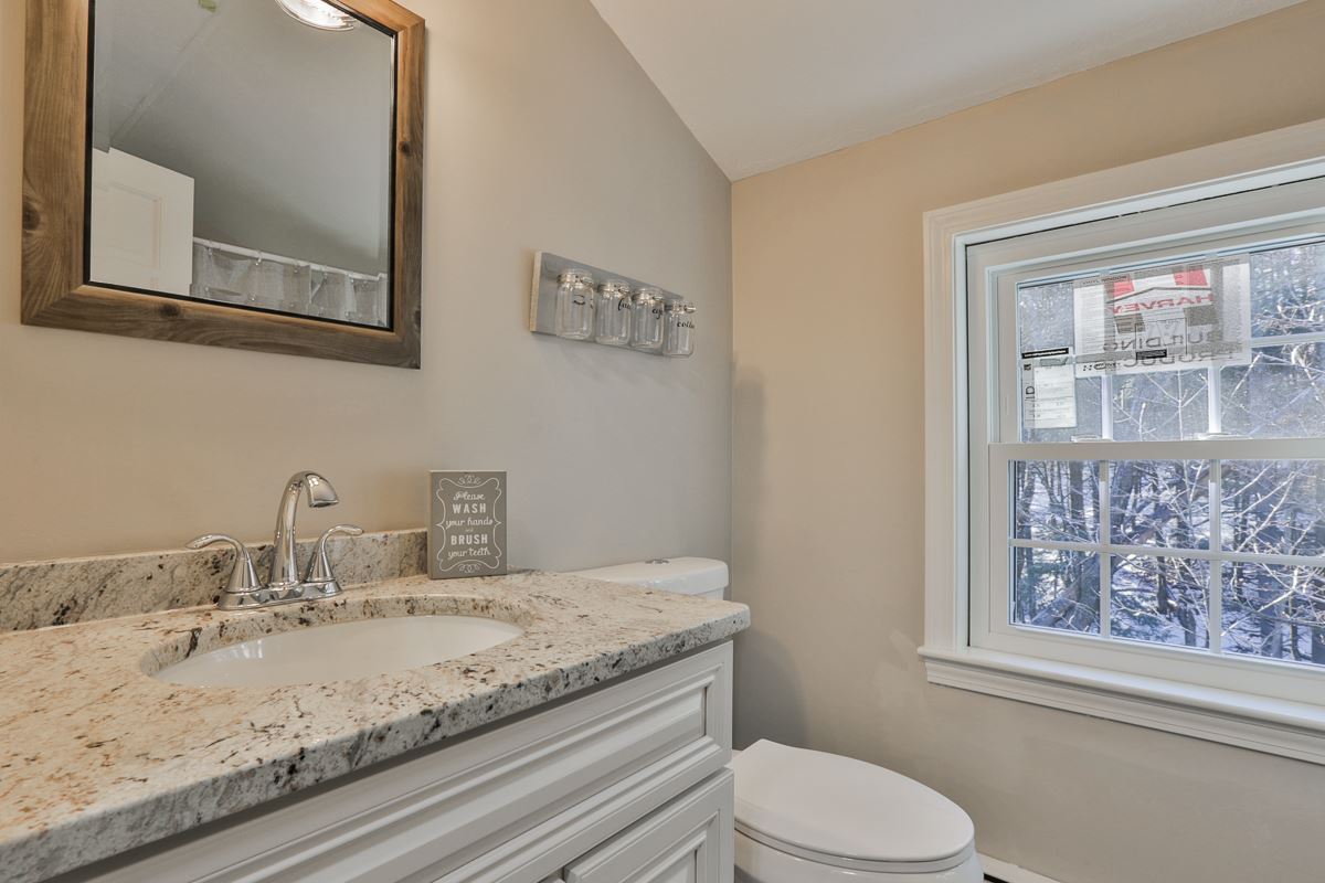 83 Gulf Road Derry, NH 03038 - Photo 28 of 32