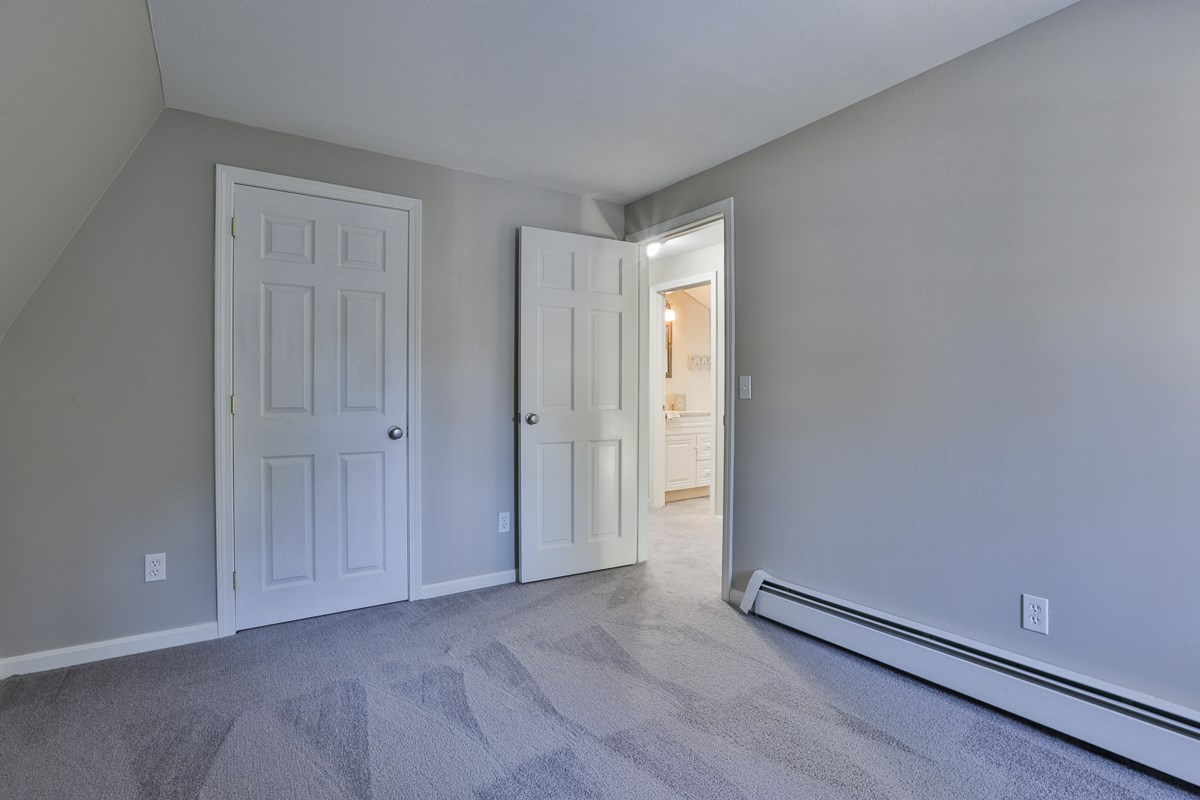 83 Gulf Road Derry, NH 03038 - Photo 29 of 32