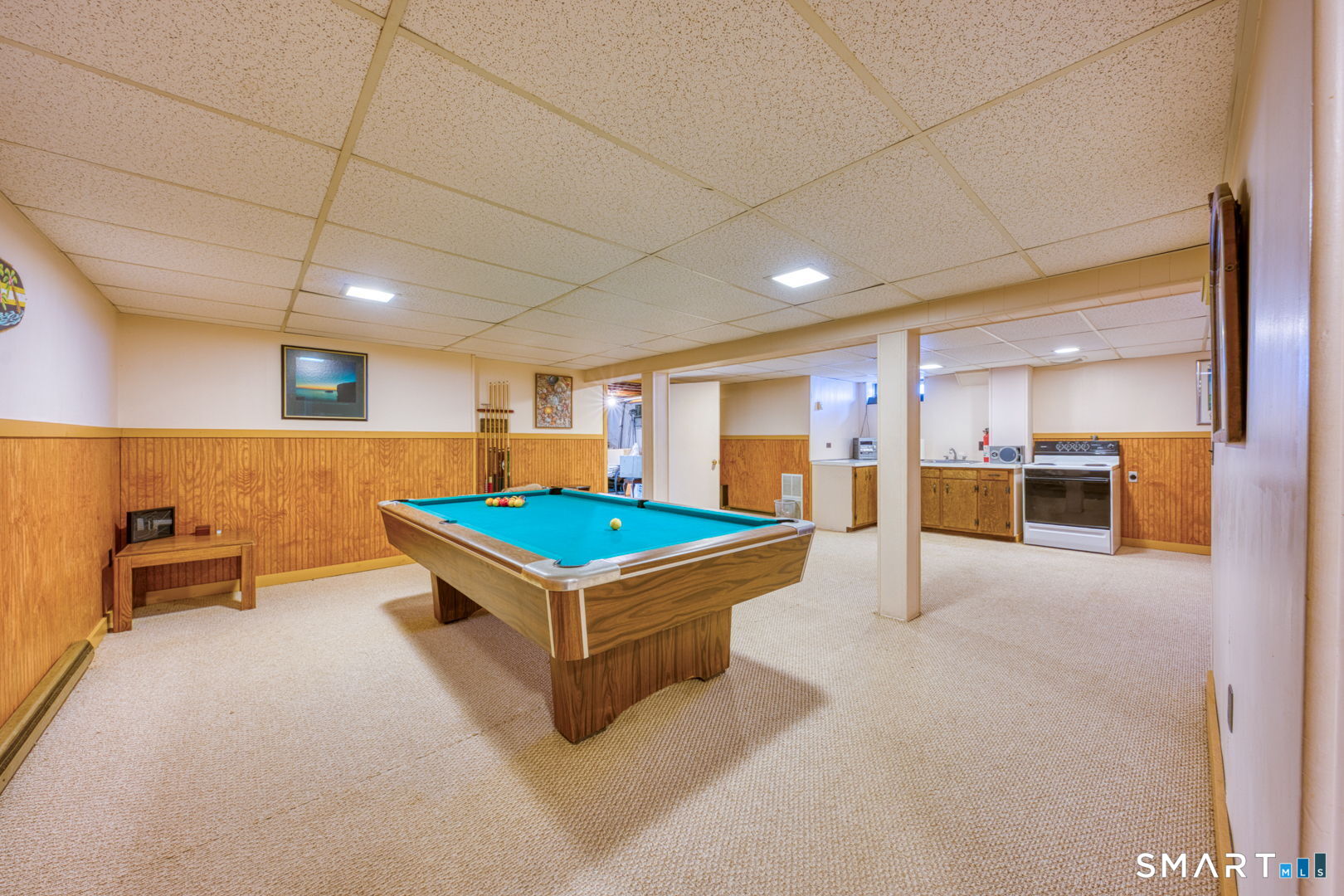270 Higby Road Middletown, CT 06457 - Photo 31 of 40 Slate Pool Table
