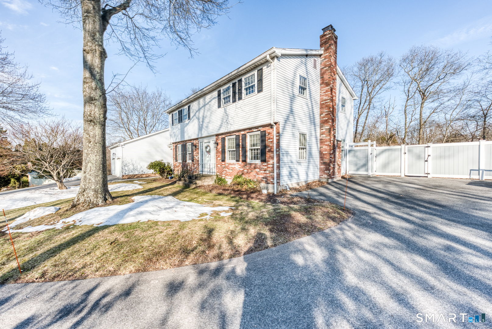 270 Higby Road Middletown, CT 06457 - Photo 4 of 40