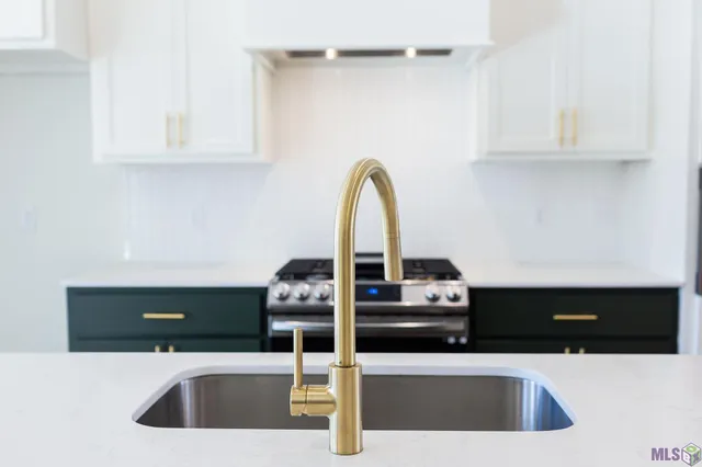 $281,000 | 5704 Goodwood Crossing Lane, Baton Rouge, LA 70806