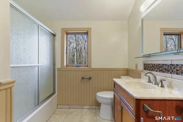 $559,900 | 68 Tawney Drive, Bethany, CT 06524