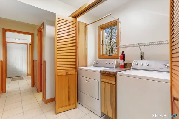 $559,900 | 68 Tawney Drive, Bethany, CT 06524