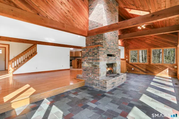 $559,900 | 68 Tawney Drive, Bethany, CT 06524