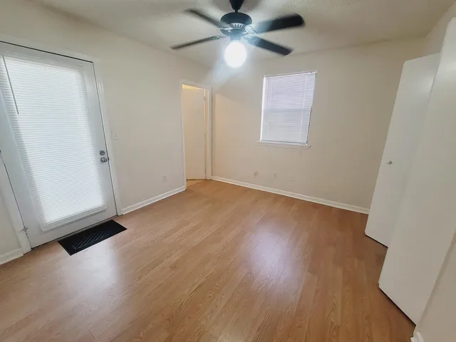 $1,150 | 3986 Breezee Court, Tallahassee, FL 32303