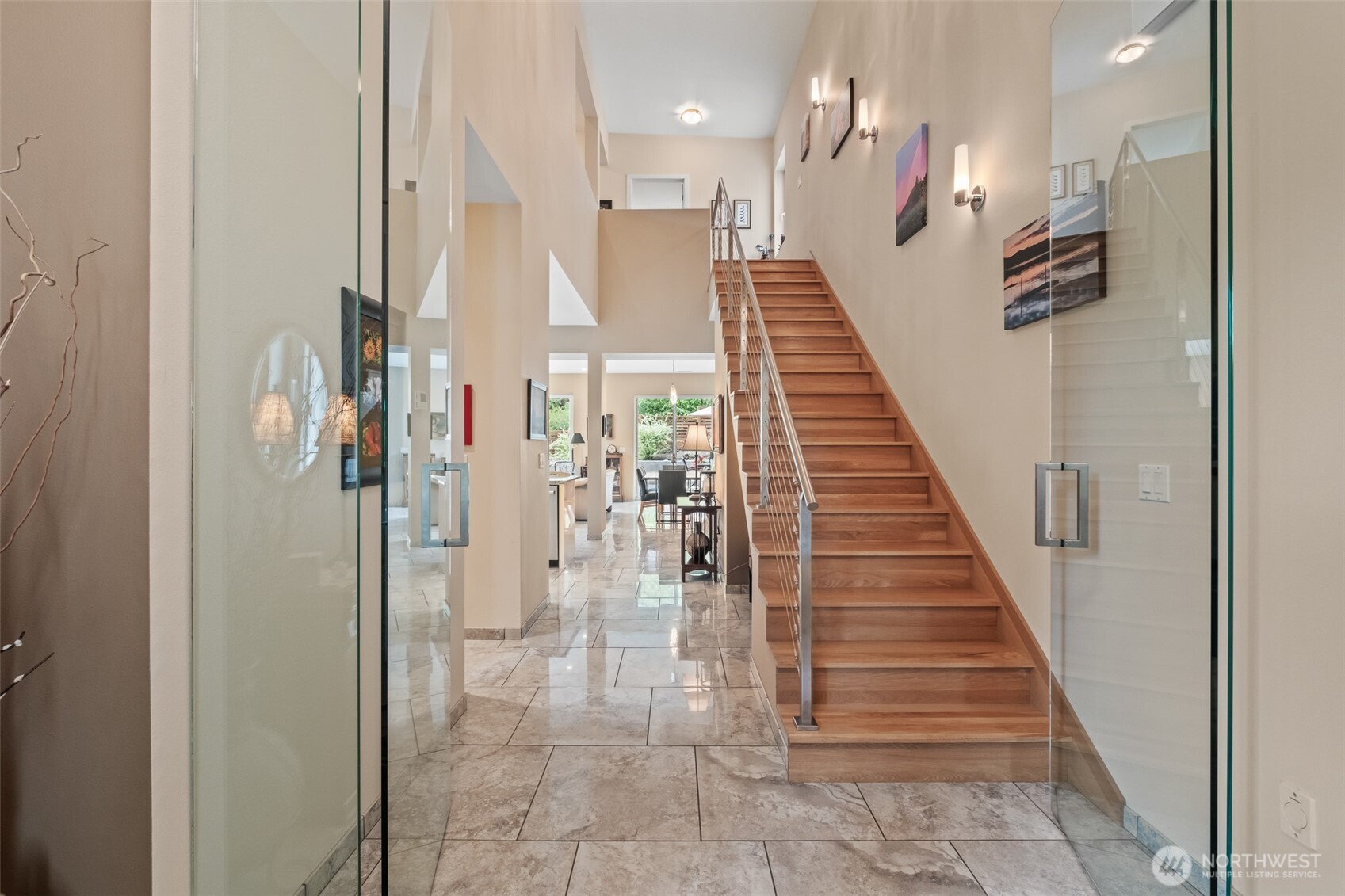 10202 Titus Road Leavenworth, WA 98826 - Photo 10 of 39 a view of entryway and hall with wooden floor