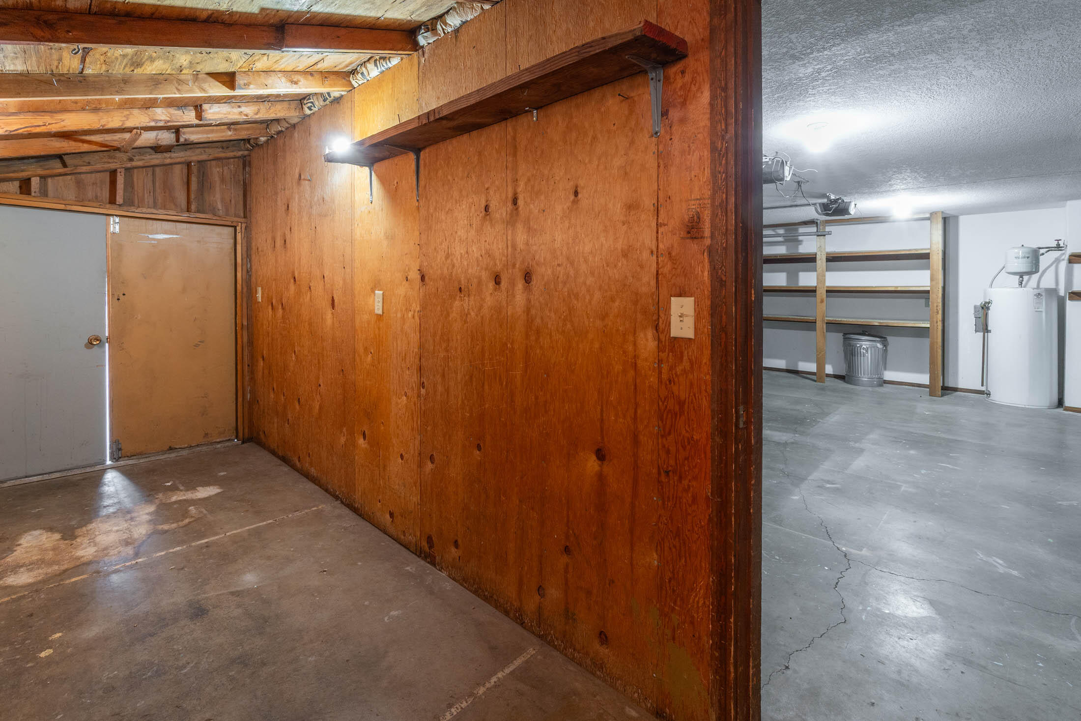 20316 Donkey Sled Road Bend, OR 97702 - Photo 13 of 50 a view of entryway