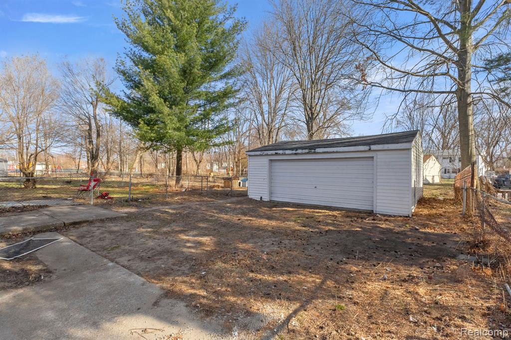34116 Decatur Court Westland, MI 48186 - Photo 29 of 33