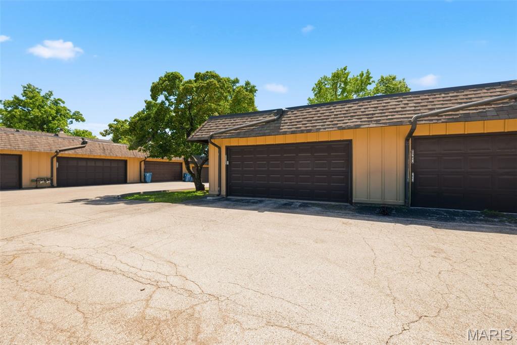 2646 Hampton Road, Unit 6F St. Charles, MO 63303 - Photo 9 of 42