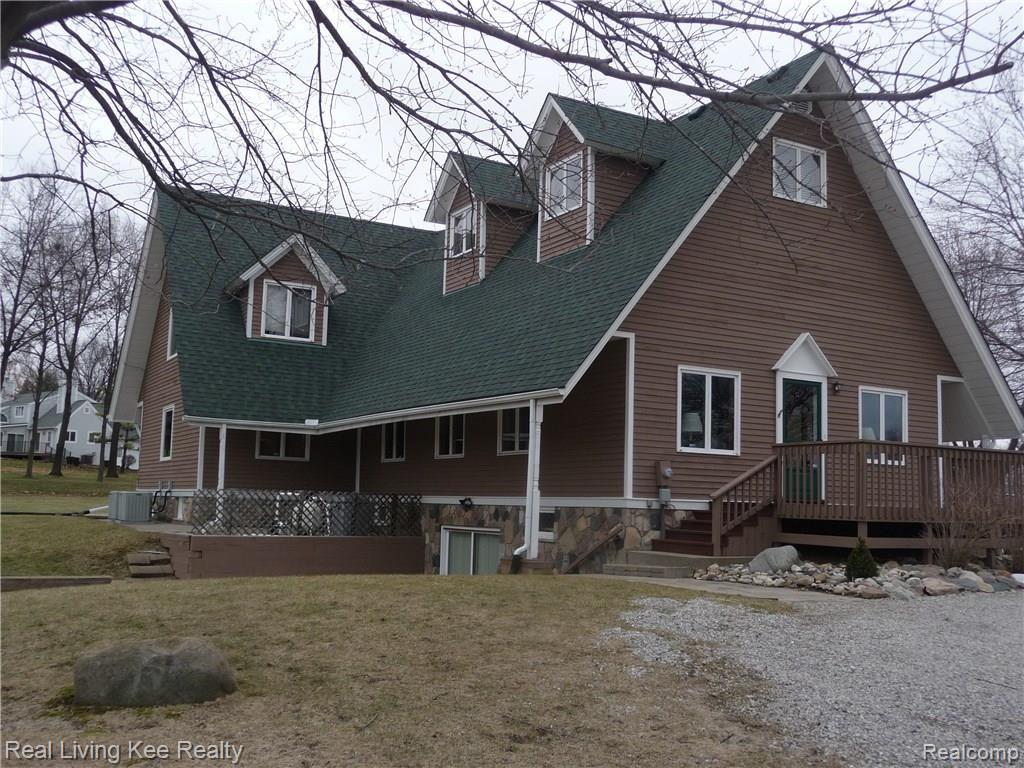 7207 28 Mile Road Washington, MI 48094 - Photo 23 of 35 Deck off Front Entrance & Gravel Circle Driveway