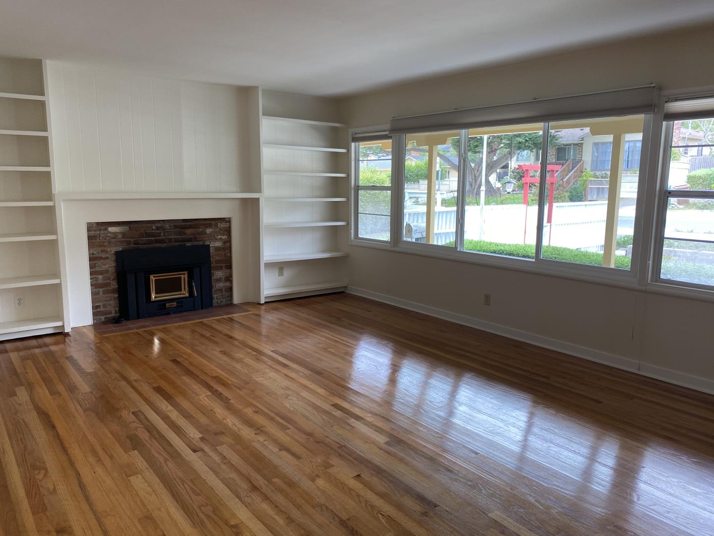 120 Soledad Drive Monterey, CA 93940 - Photo 3 of 32