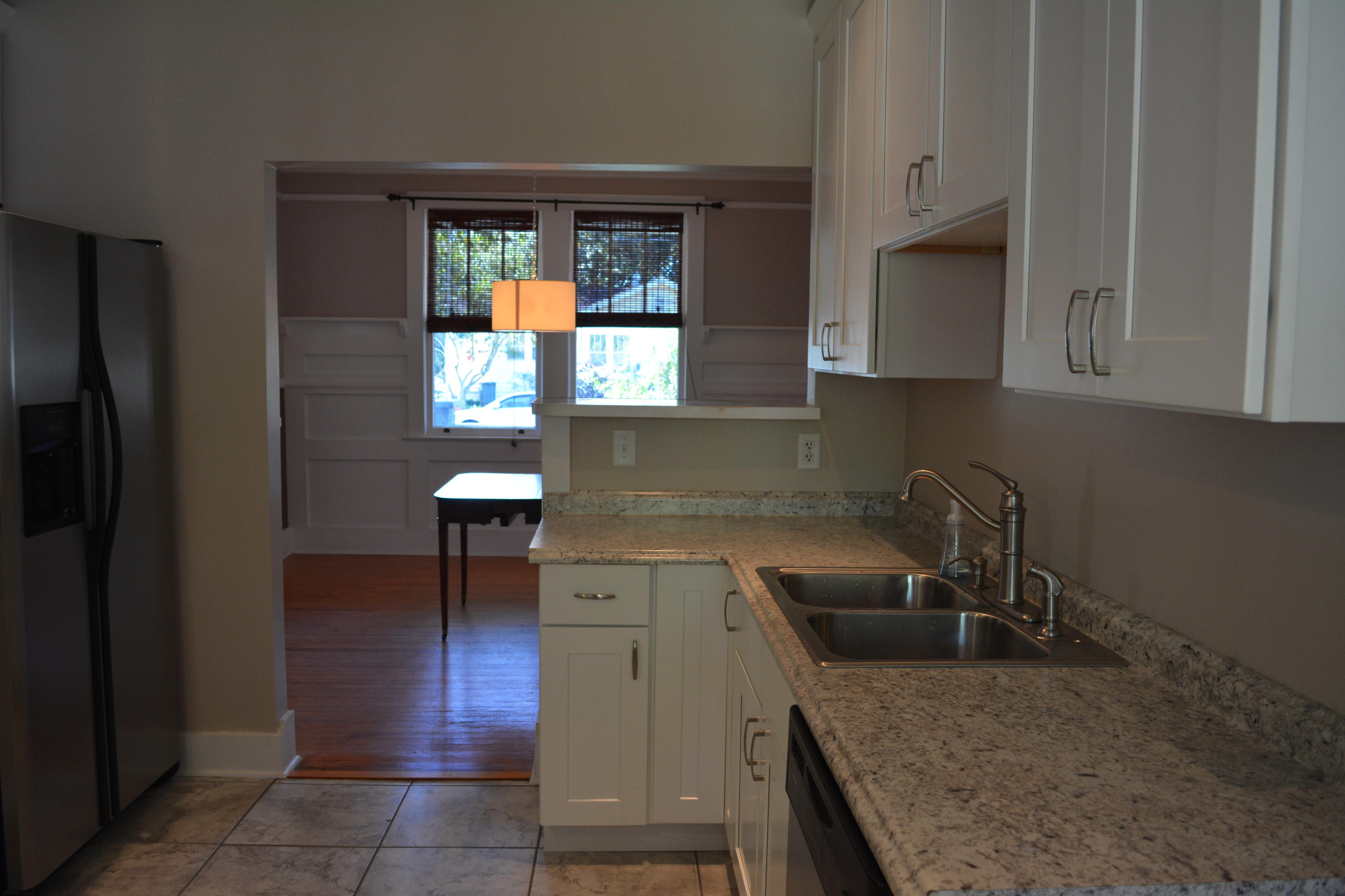 23 Wedgepark Road Charleston, SC 29407 - Photo 8 of 30 Kitchen into Dining Room